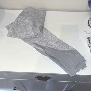 Size 6 lulu leggings 23’